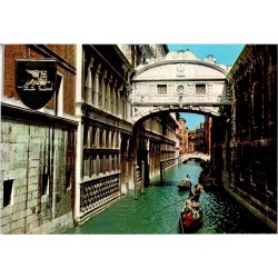 CPSM Venise Pont des Soupirs canal et gondoles quartier Saint-Marc Italie