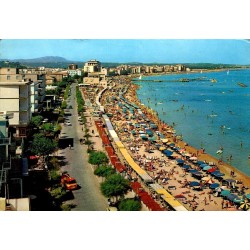 CPSM Cattolica plage riante Italie carte postale circulée 1964