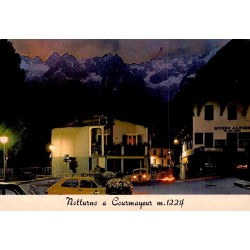 CPM Courmayeur vue nocturne du centre-ville avec le massif du Mont-Blanc Italie