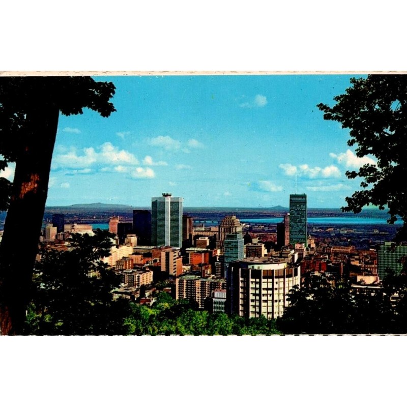 CPM panorama du centre-ville de Montréal depuis le Mont-Royal Québec Canada