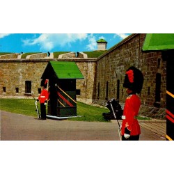 CPM Citadelle de Québec relève de la garde Royal 22e Régiment Canada