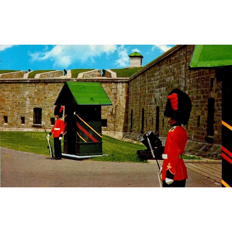 CPM Citadelle de Québec relève de la garde Royal 22e Régiment Canada