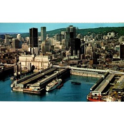 CPM port de Montréal skyline Québec Canada