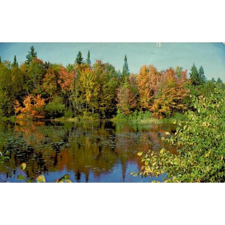 CPM Lavaltrie région de Montréal Québec couleurs automne lac été indien