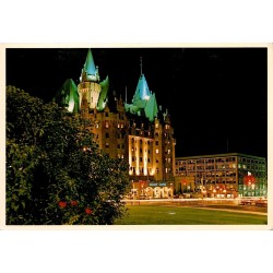 CPM Ottawa Château Laurier architecture illuminée de nuit Ontario Canada