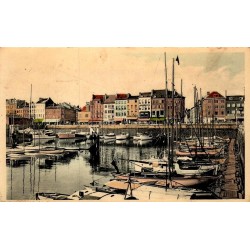 CPSM du bassin du Royal Yacht Club d'Ostende avec voiliers en Belgique