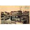 CPSM du bassin du Royal Yacht Club d'Ostende avec voiliers en Belgique