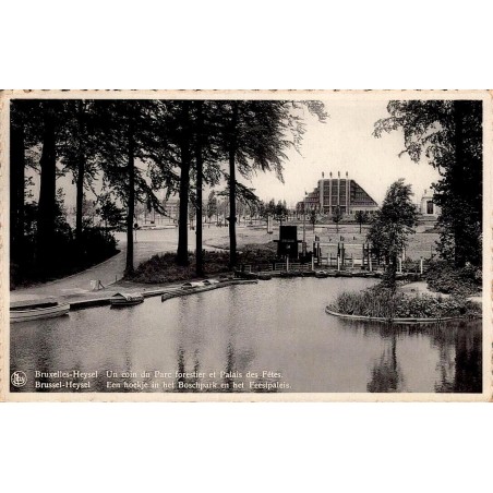 CPSM Bruxelles-Heysel Parc forestier et Palais des Fêtes circulée en 1939