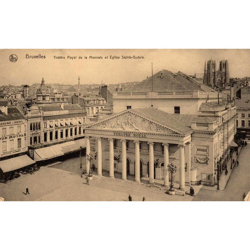 CPA Bruxelles Théâtre Royal de la Monnaie et église Sainte-Gudule Belgique