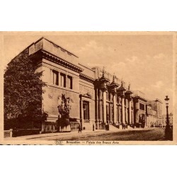 CPSM Bruxelles Palais des Beaux-Arts façade monumentale éditée par P.I.B.