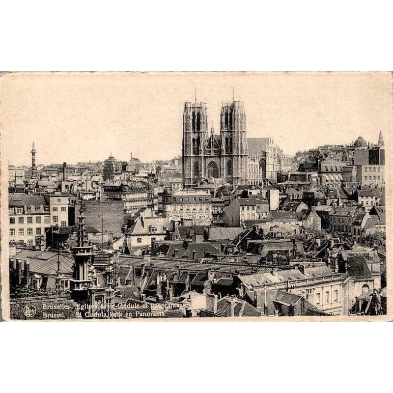 CPA panorama de Bruxelles avec l'église Sainte-Gudule Belgique