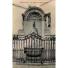 CPA Bruxelles fontaine du Manneken-Pis circulée en 1922