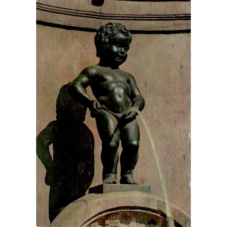 CPSM Manneken-Pis Bruxelles Belgique gros plan de la célèbre fontaine