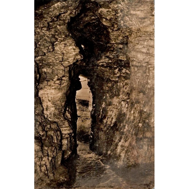 Carte postale ancienne Grottes de La Balme entrée labyrinthe François Iᵉʳ