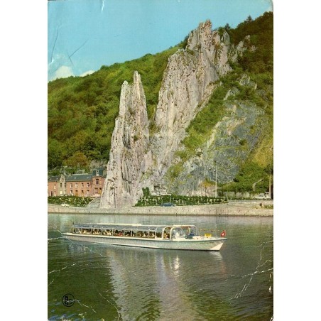CPM Dinant Rocher Bayard bateau vedette Ville de Dinant Belgique