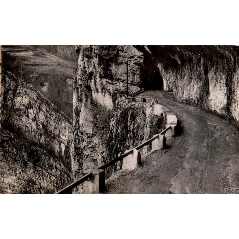 Carte postale ancienne massif de la Chartreuse Route du Frou panorama montagne