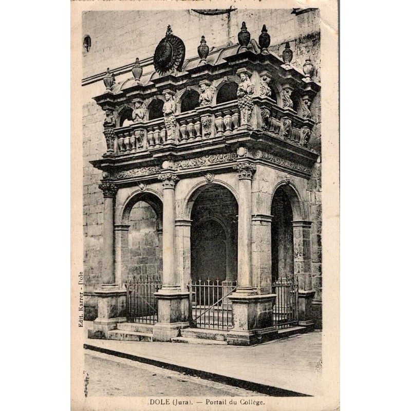 Carte postale ancienne montrant le portail du collège à Dole dans le Jura