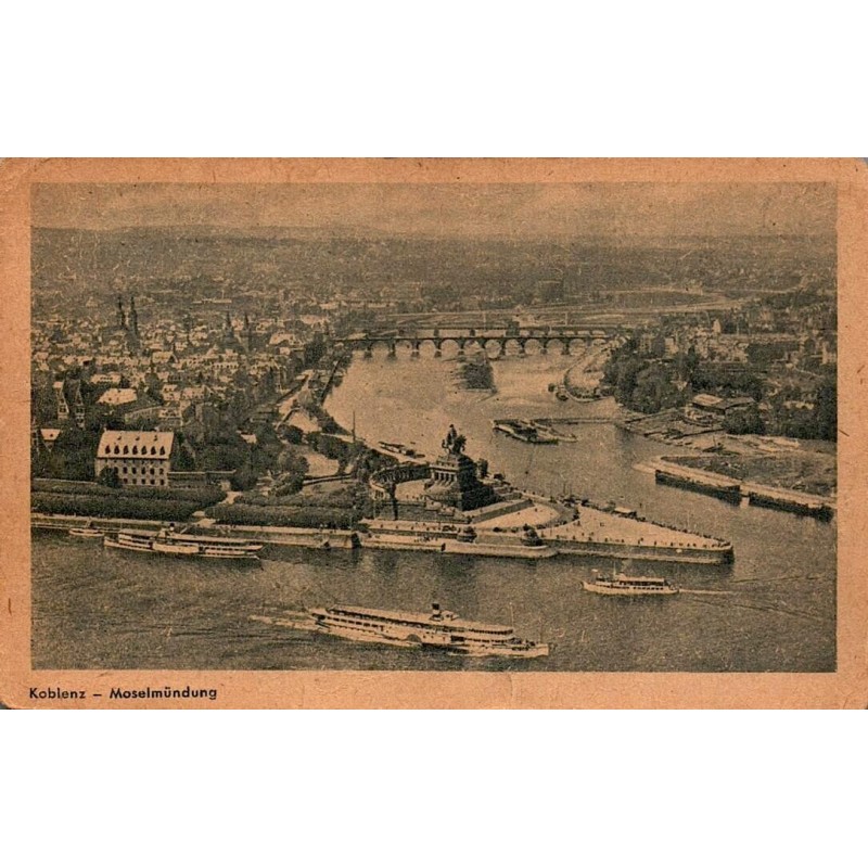 CPA Koblenz Deutsches Eck confluence Moselle Rhin avec bateaux et vue panoramique Allemagne