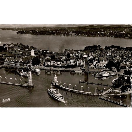 CPSM Lindau port du lac de Constance avec phare lion de Bavière et bateaux Allemagne