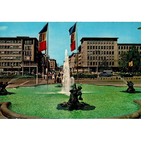CPSM Mannheim Allemagne Blick auf die Planken fontaine centre-ville années 1960