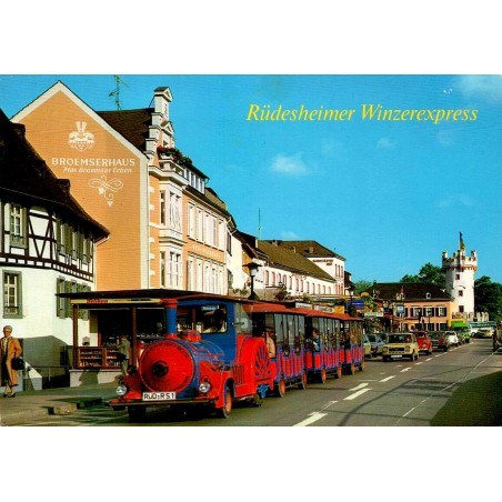 Rüdesheim am Rhein, Winzerexpress dans la Rheinstrasse avec Brömserburg en arrière-plan