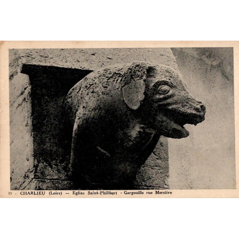 Carte postale ancienne de l’église Saint-Philibert à Charlieu avec gargouille et rue Mercière