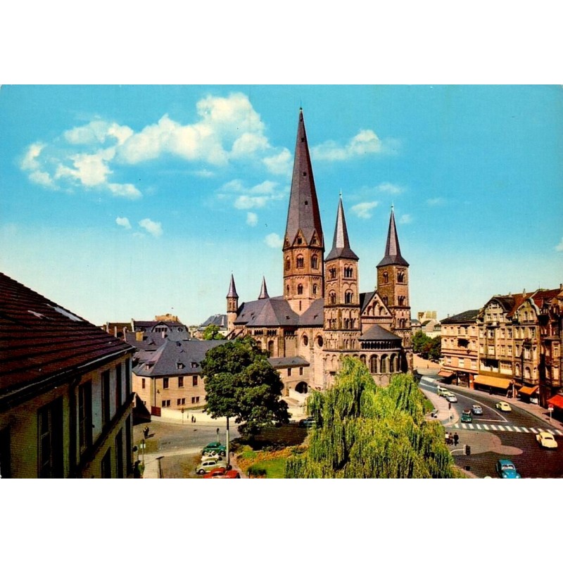 Bonn Münsterbasilika basilique romane et centre-ville en Allemagne