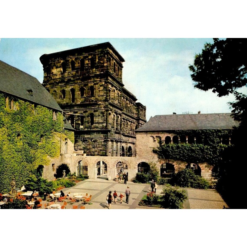 Trier Trèves Brunnenhof Porta Nigra Allemagne monument romain Moselle carte postale