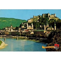 Salzburg vue sur la Salzach, vieille ville et forteresse de Hohensalzburg, carte Meyer’s Farbkarten