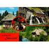 Forêt-Noire Schwarzwald, fermes traditionnelles, moulin à eau et costume régional allemand