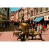 Bremen Sögestraße sculpture Sögegruppe de Peter Lehmann et rue commerçante animée