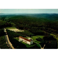 Hochspeyer auberge de jeunesse Naturpark vue aérienne dans la forêt du Palatinat en 1977