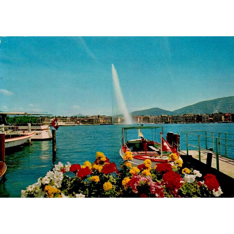CPSM Genève Jet d’eau lac Léman bateaux Suisse carte postale