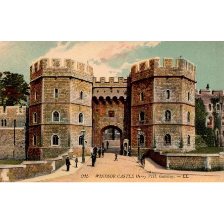 CPA Windsor Castle Henry VIII Gateway château de Windsor Angleterre