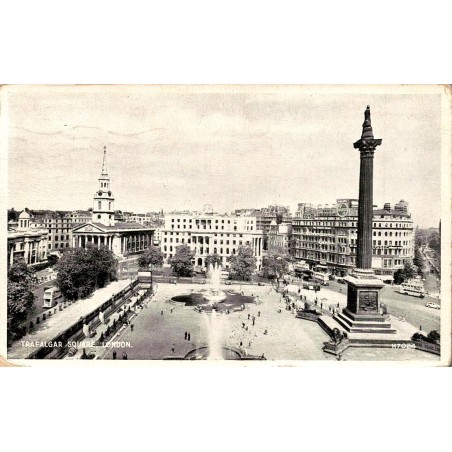 CPSM Londres Trafalgar Square colonne Nelson circulée en 1957 avec timbre Jubilé Scout