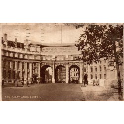 CPA Londres Admiralty Arch 1930 timbre George V vue ancienne