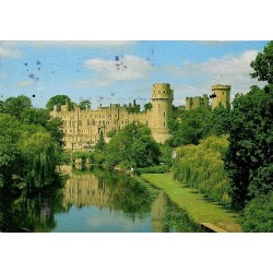CPM Warwick Castle et rivière Avon dans le Warwickshire en Angleterre