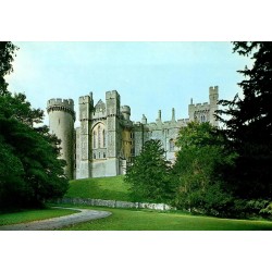CPSM Arundel Castle vue du sud-est dans le Sussex de l’Ouest en Angleterre