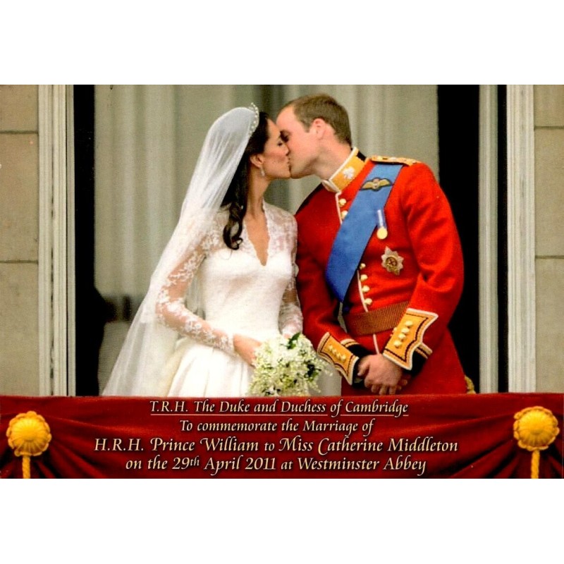 Prince William Catherine Middleton mariage royal 2011 Buckingham Palace Londres CPM