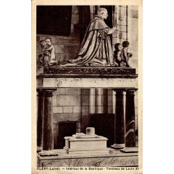 Carte postale ancienne de l’intérieur de la basilique de Cléry-en-Vexin et du tombeau de Louis XI