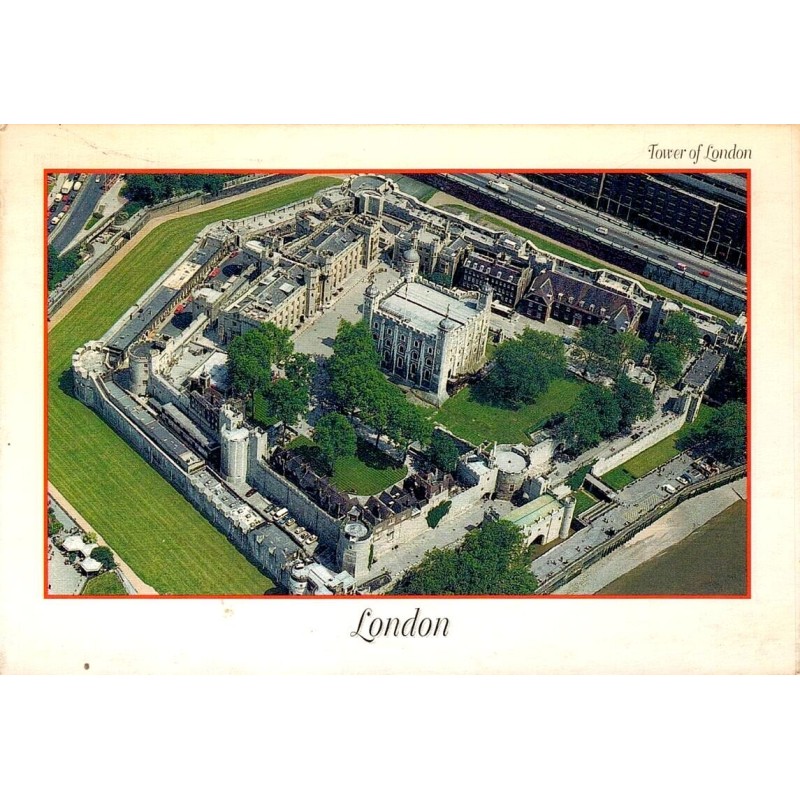 CPM Londres Tower of London vue aérienne Tour de Londres Angleterre