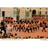 Carte postale Londres relève de la garde Buckingham Palace 1976