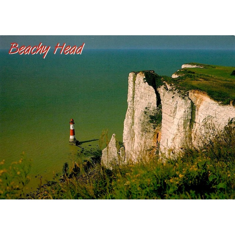 CPM Beachy Head falaises de craie et phare rouge et blanc dans l’East Sussex en Angleterre