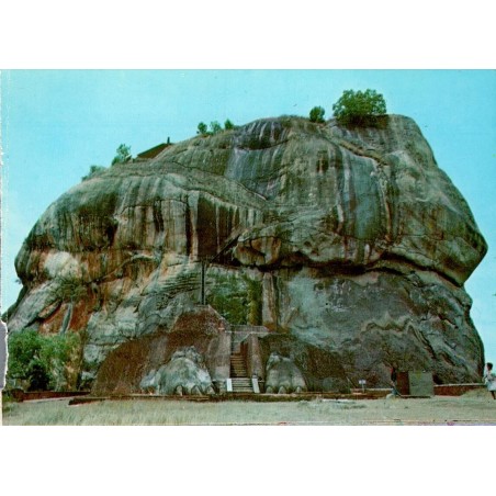 Rocher forteresse de Sigiriya du roi Kasyapa au Sri Lanka avec escaliers, carte postale CPM
