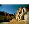 Ksar Haddada Sud Tunisien ghorfas habitations traditionnelles carte postale moderne