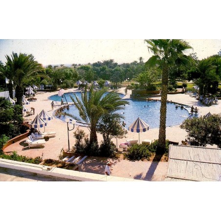Skanès Monastir Résidence Shems piscine palmiers Tunisie carte postale semi-moderne