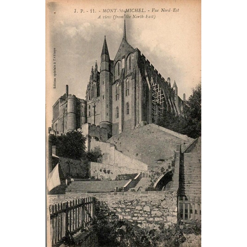 Carte postale ancienne du Mont-Saint-Michel vue nord-est