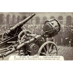 CPA Paris Musée de l’Armée avec projecteur allemand capturé en Artois et Champagne en 1915