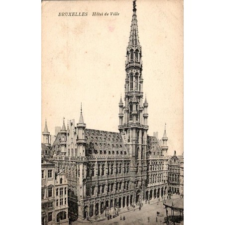 CPA Bruxelles Hôtel de Ville et beffroi gothique sur la Grand-Place