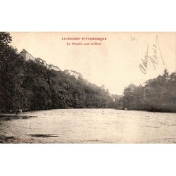 CPA Liverdun montrant la Moselle sous le Pisui et la cité médiévale sur les hauteurs